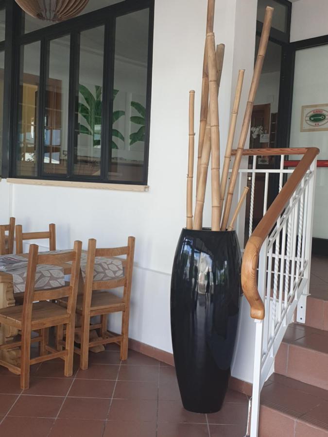 Hotel La Favorita Пескиера дел Гарда Екстериор снимка